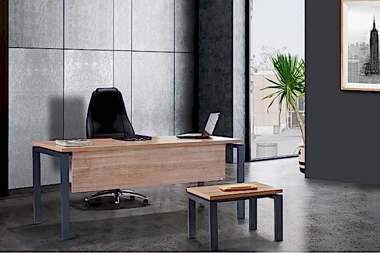 Комплект стола для руководителя STEEL